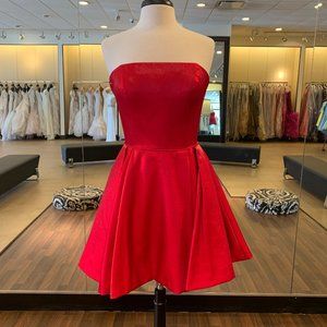 Red short aline strapless homecoming dress